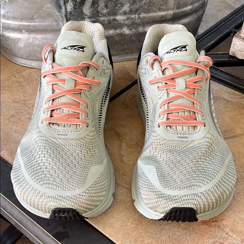 Altra Cream and Pink Athletic Shoes with Breathable Mesh